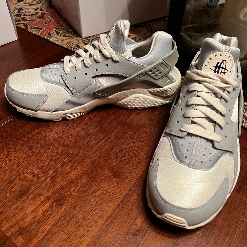 Nike Air Huarache Mens size 10